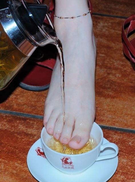 拍脚怎么拍照姿势图片图2