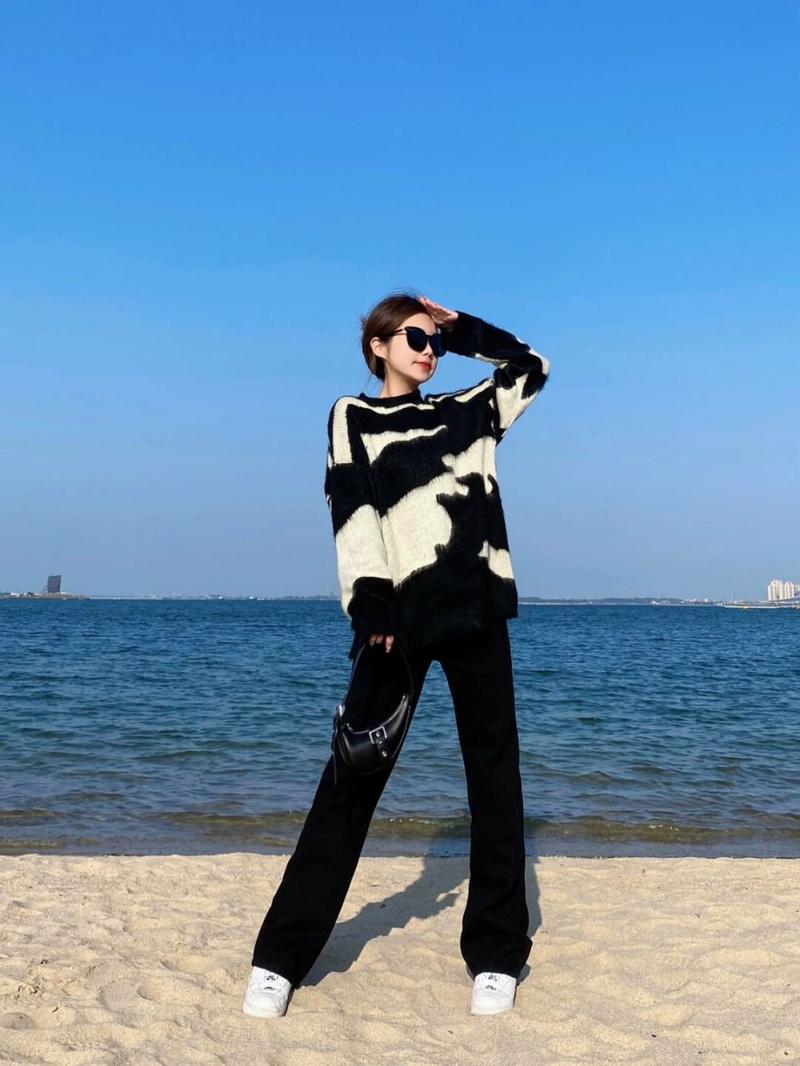 9种零成本不露脸站姿拍照姿势|