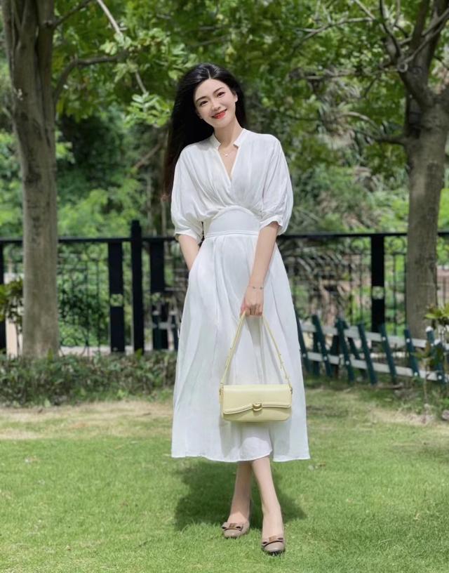 穿裙子拍照怎么摆姿势图片图1