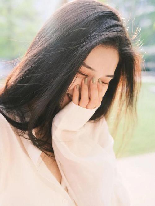 拍照姿势怎么摆女酷酷的图2