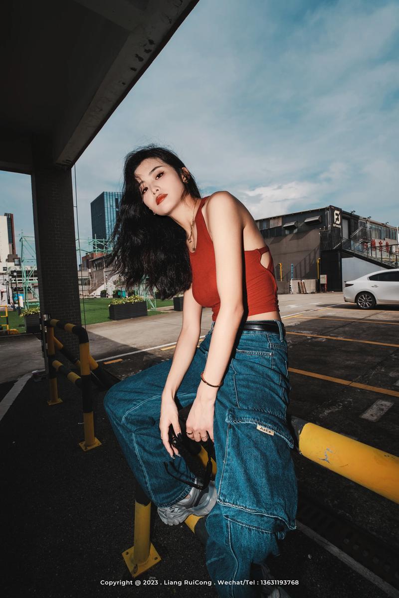 女生高冷一点的拍照姿势