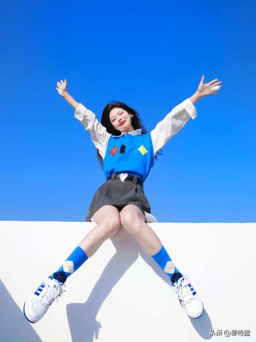 拍照的动作姿势图1