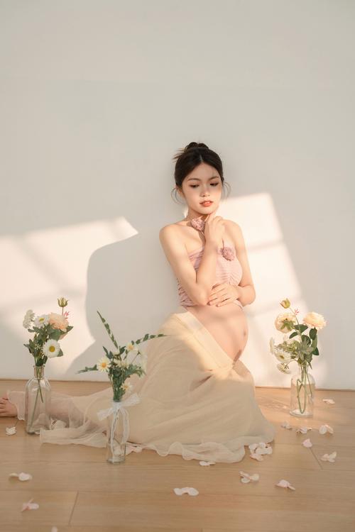 拍孕妇照姿势怎么摆更合适