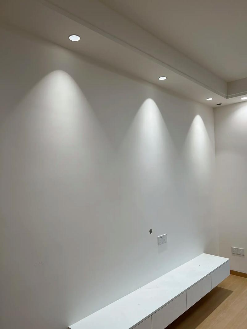 求室内拍照射灯灯光布置