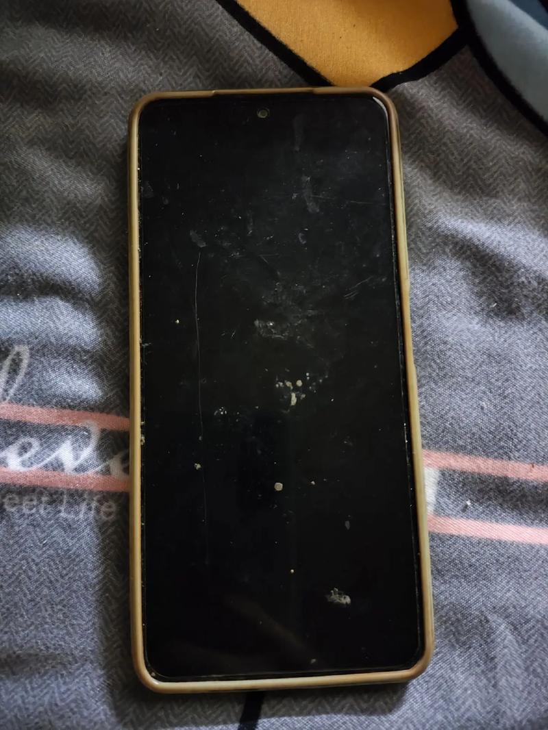 手机拍照时为什么会显示手机爆烈状?