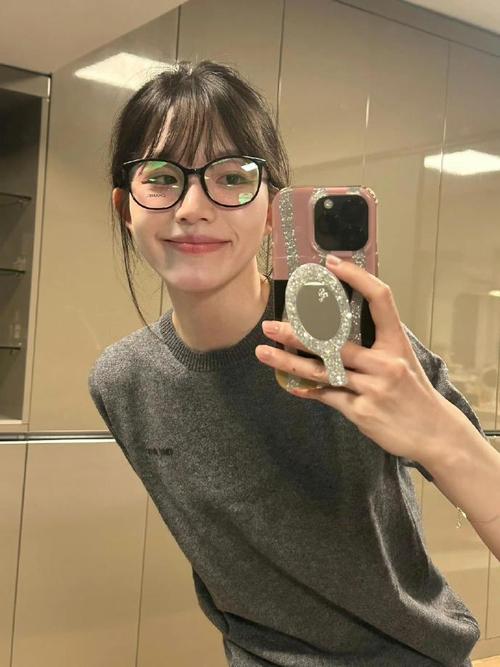 对着镜子拍照有什么技巧