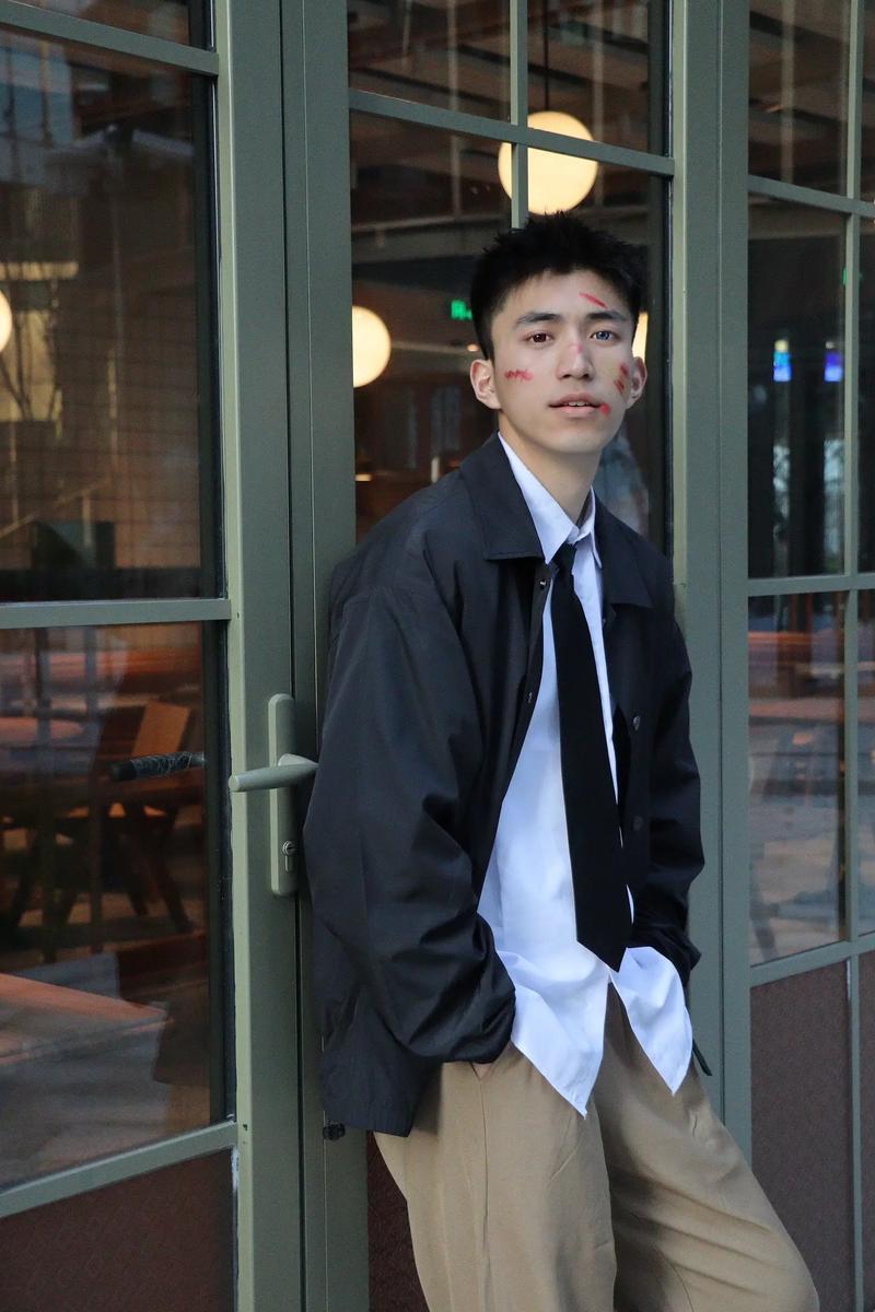 男生拍照的脸部姿势有哪些?