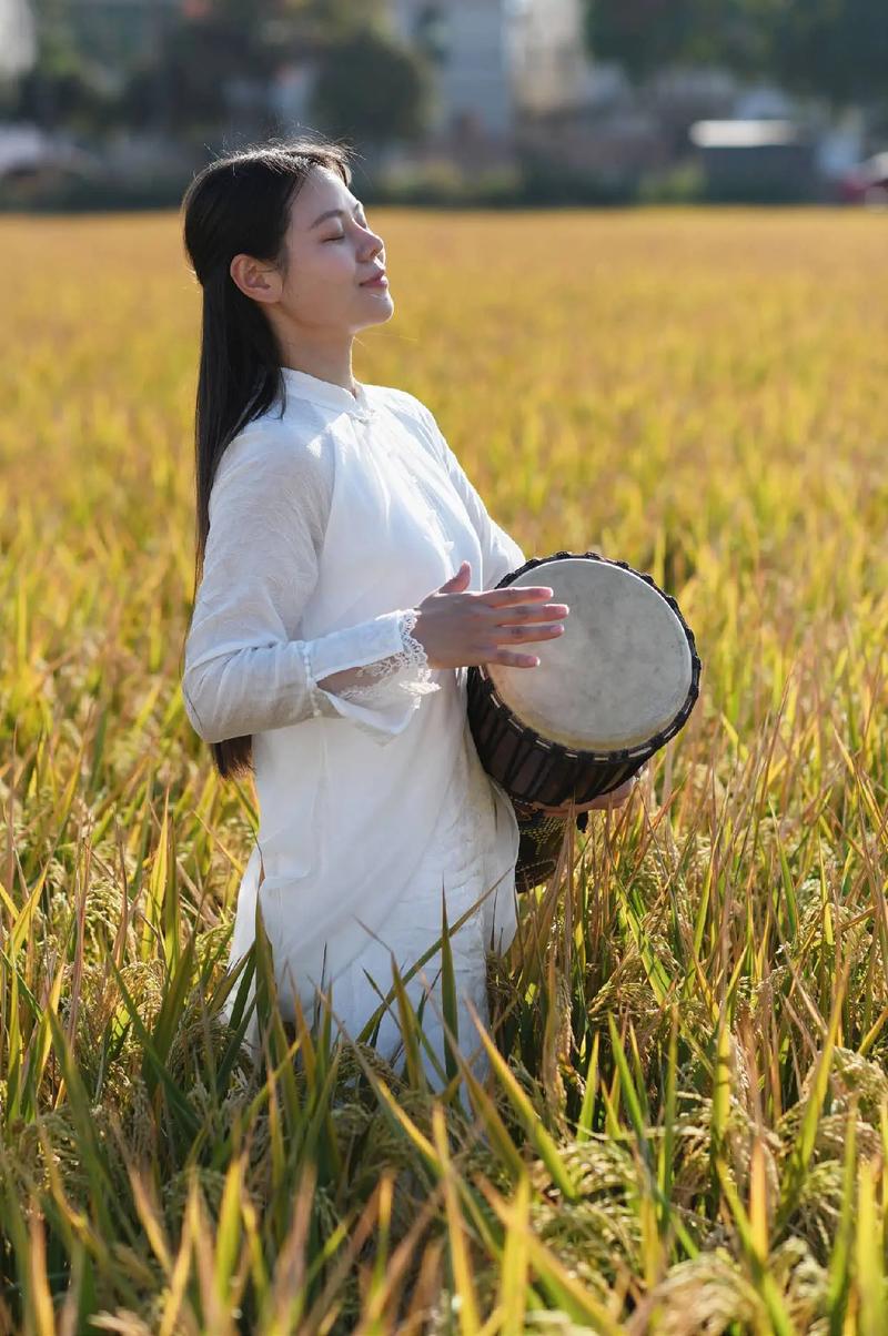 稻田拍照如何摆姿势