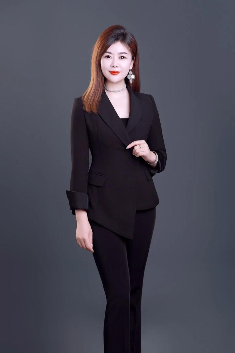 拍照姿势怎么摆女头像图3