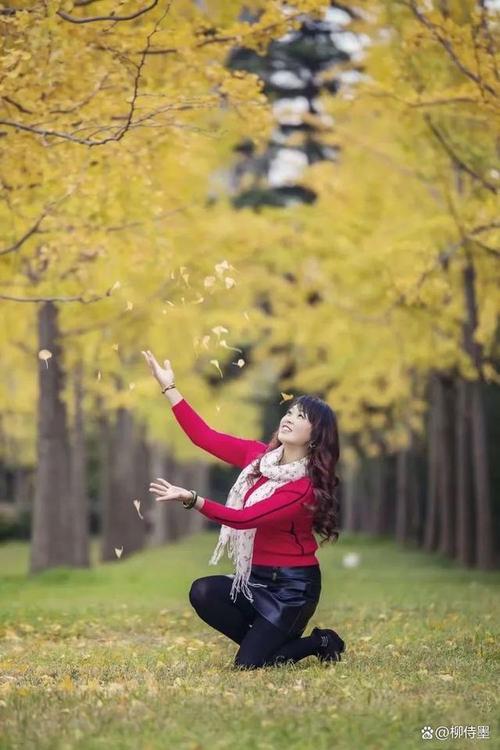 中年女性拍照姿势怎么摆好看图片大全图1