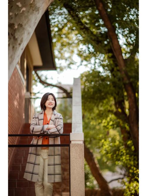 中年女性拍照姿势怎么摆好看图片大全图3