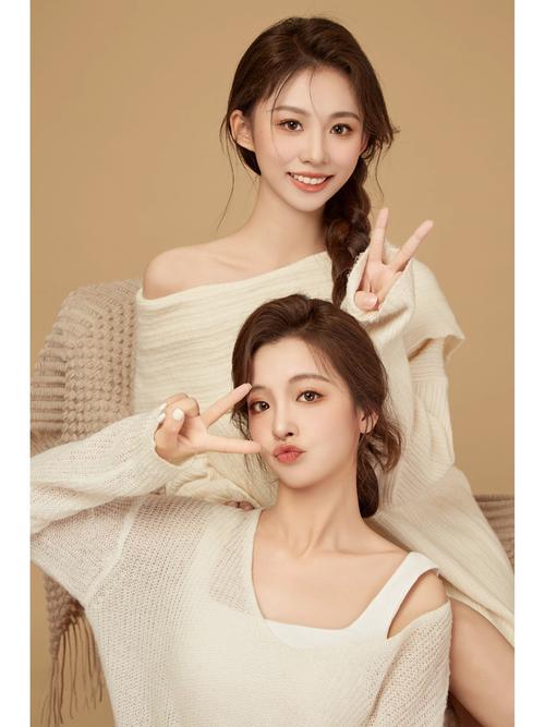 闺蜜照相时如何摆姿势