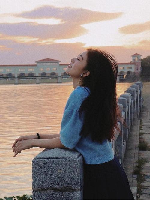 怎样拍照姿势好看自然图3