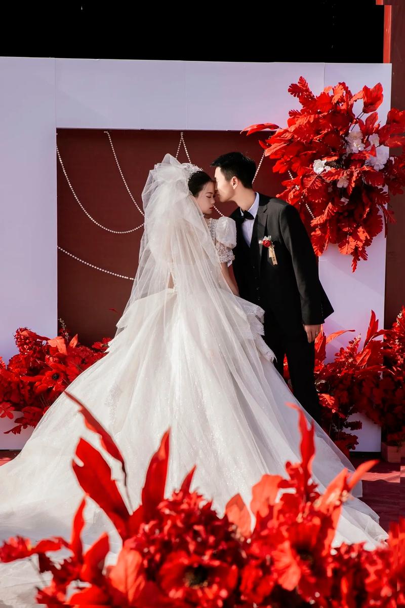 宣誓拍照角度多少合适呢