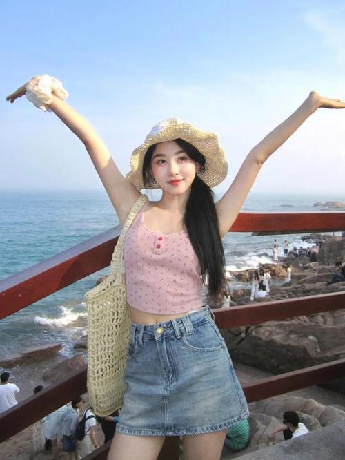 靠墙拍照姿势大全图片欣赏图2