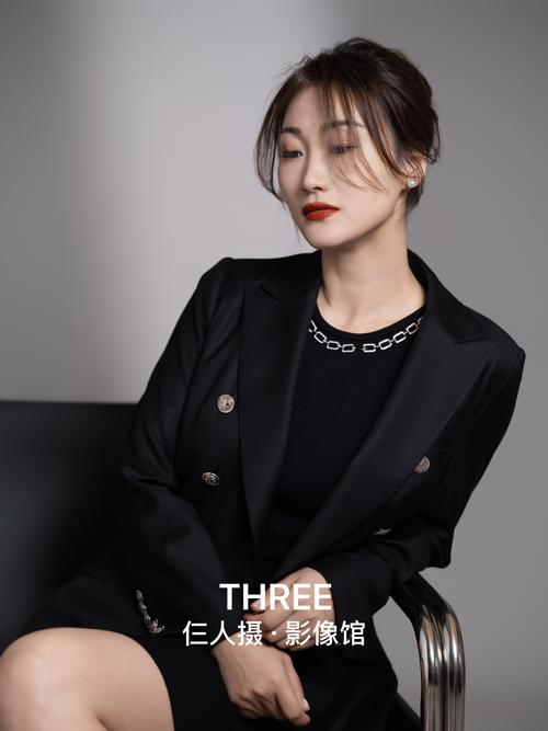 个人形象照怎么摆poss