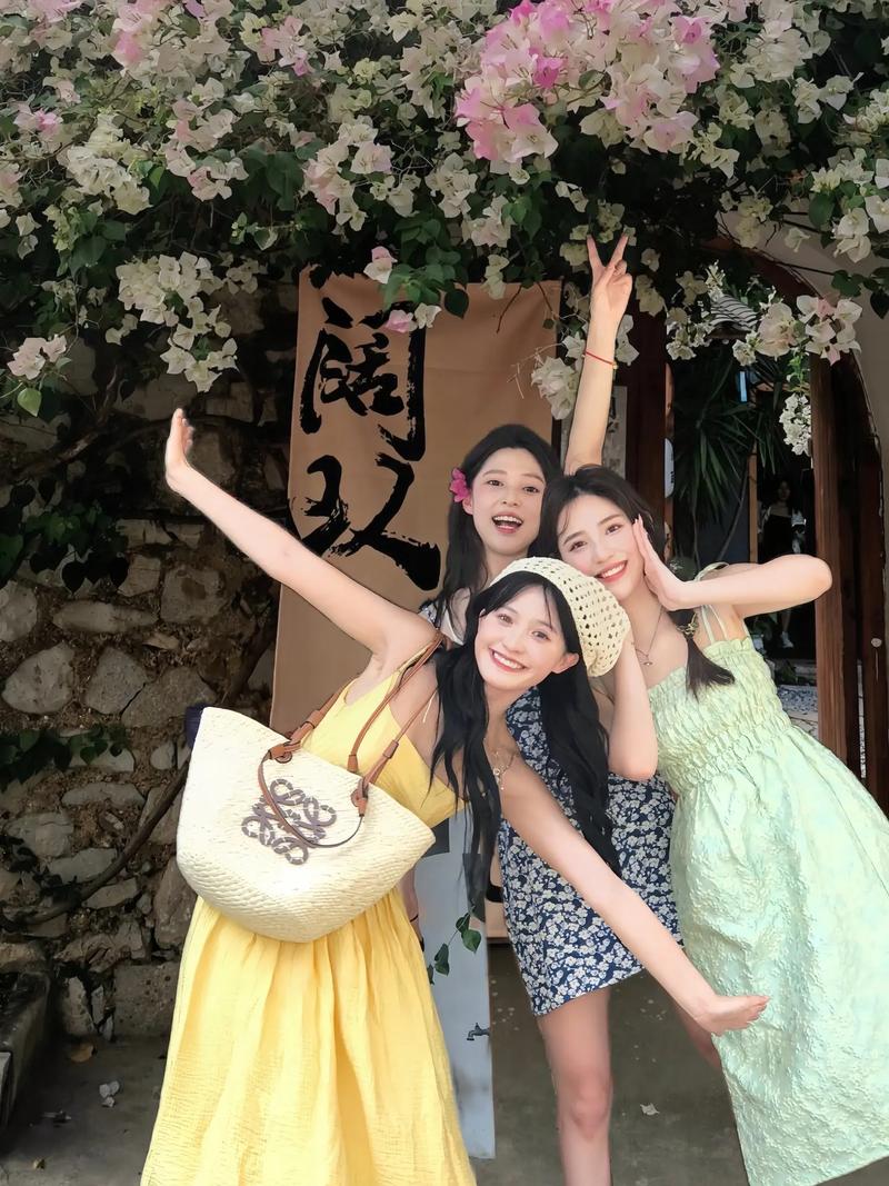 多人照相姿势怎么摆好看图2