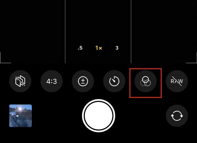 iphone相机第二个图标是什么