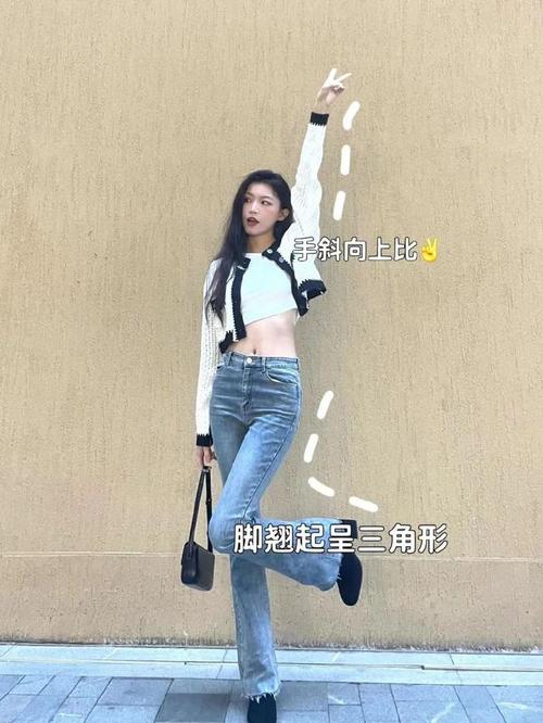 拍照姿势大全图片女生图3