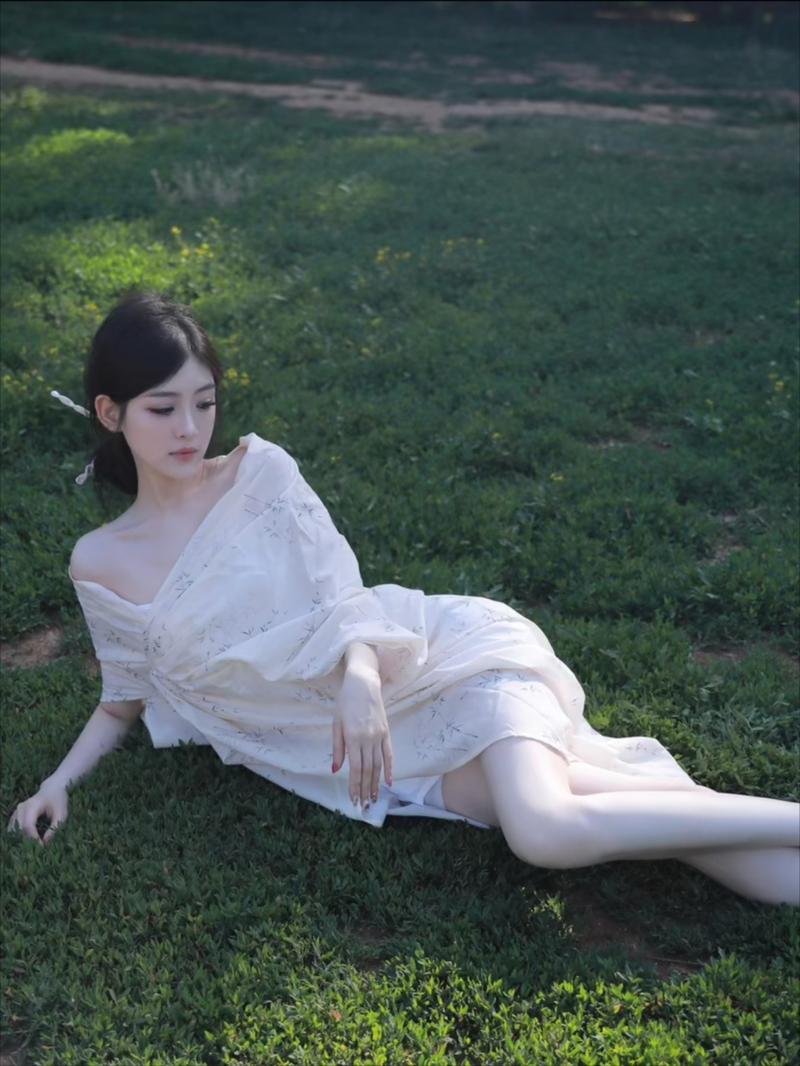 拍照技巧姿势坐姿女图1