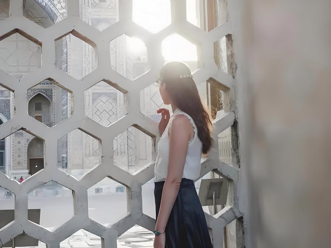 犯人照片背景墙图片真实