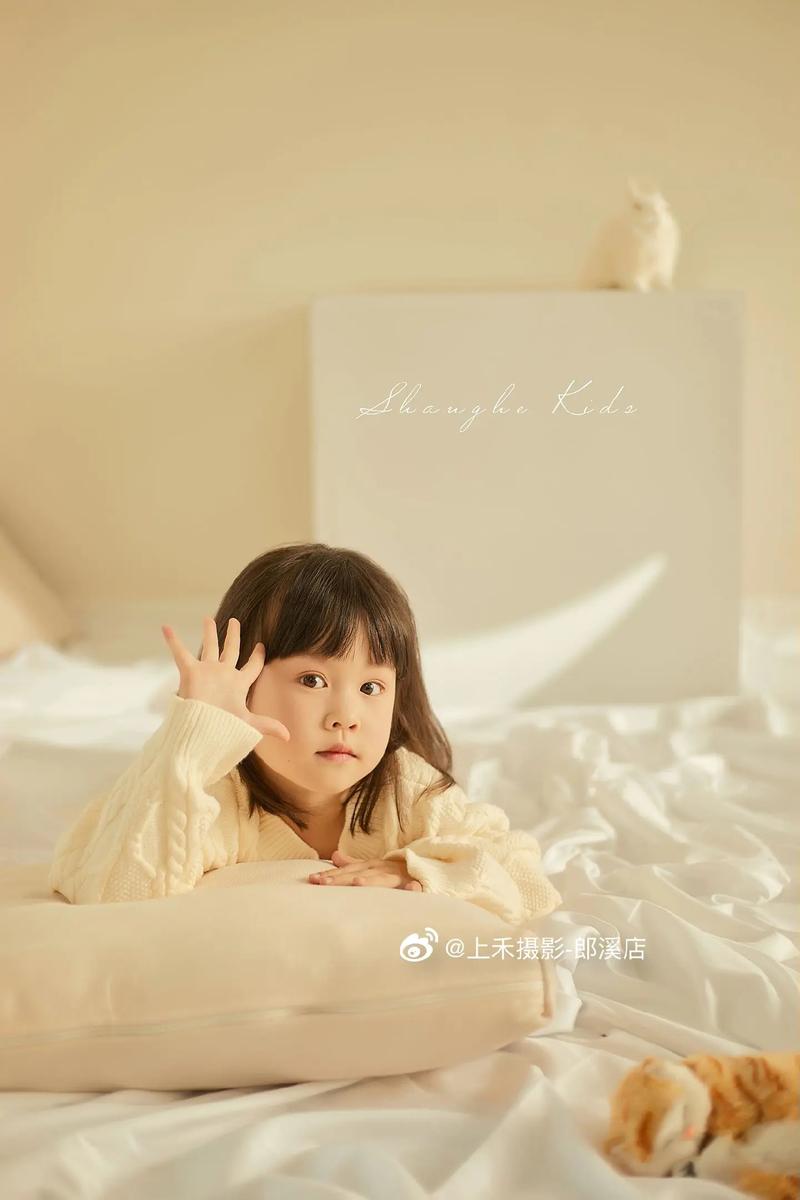 女孩拍照姿势怎么摆好看图1