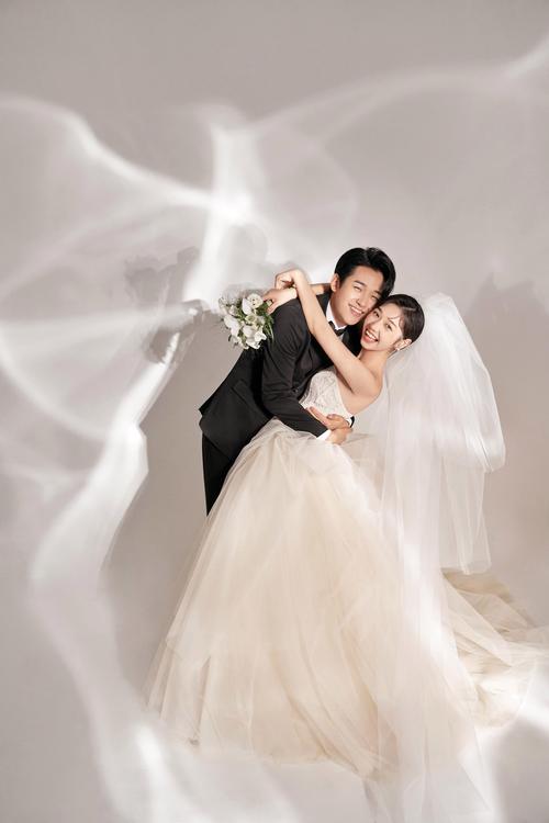 成功男士拍照姿势图1