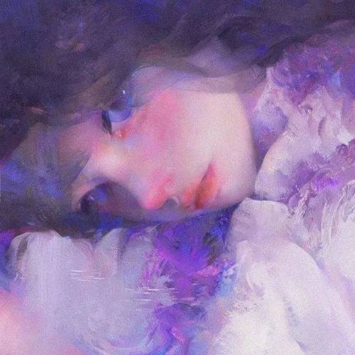 好看的紫色背景头像女生图2