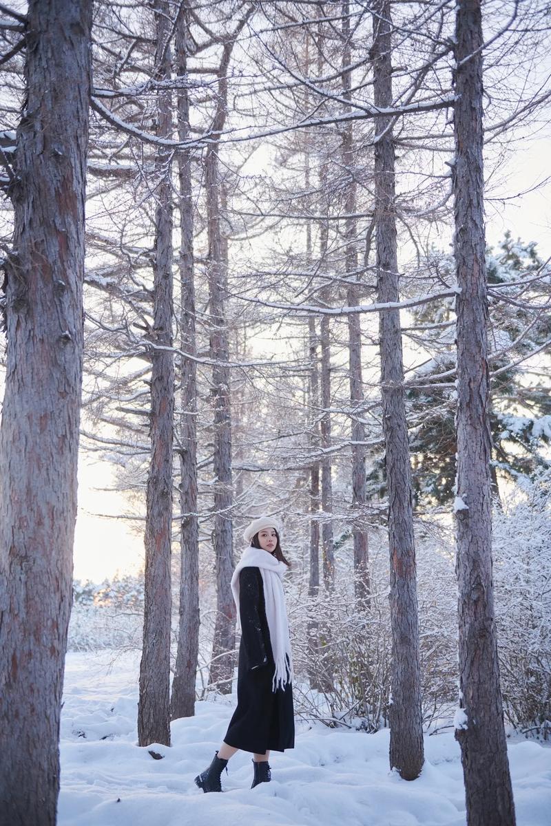 雪地拍照姿势的图片图1