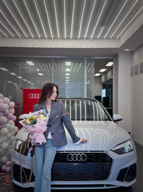 提车拍照姿势怎么样好看图2