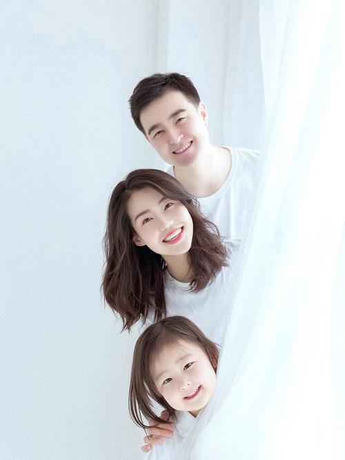 六人拍照姿势的摆法图图2