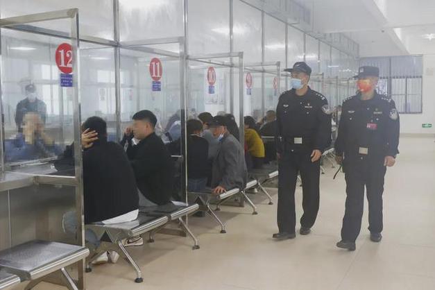 监狱会见的时候能带手机吗图2