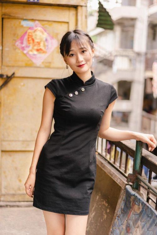 女生拍照用哪些姿势好看