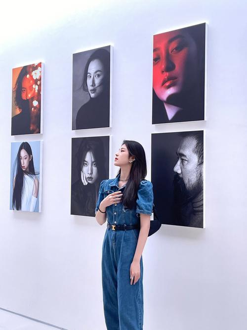 看展拍照|45个氛围感姿势?