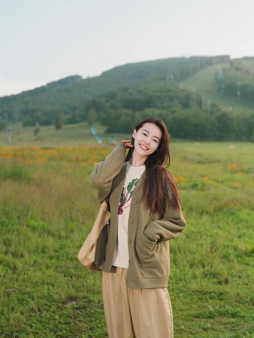 拍照好看的动作姿势图片图2