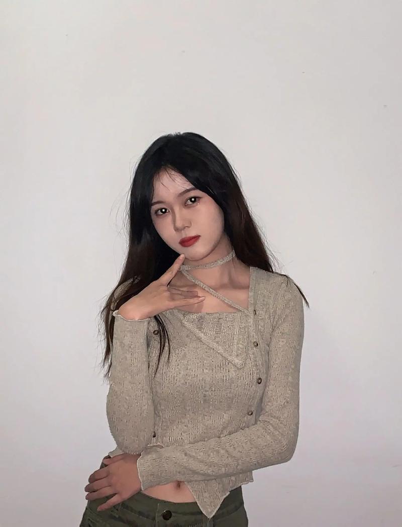 拍照姿势怎么摆女酷图3