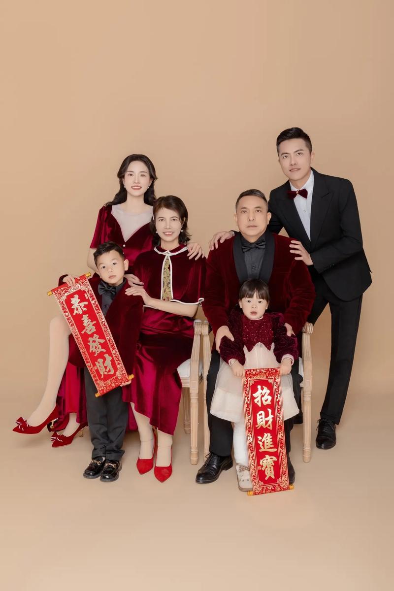 适合过年拍照的姿势女图1