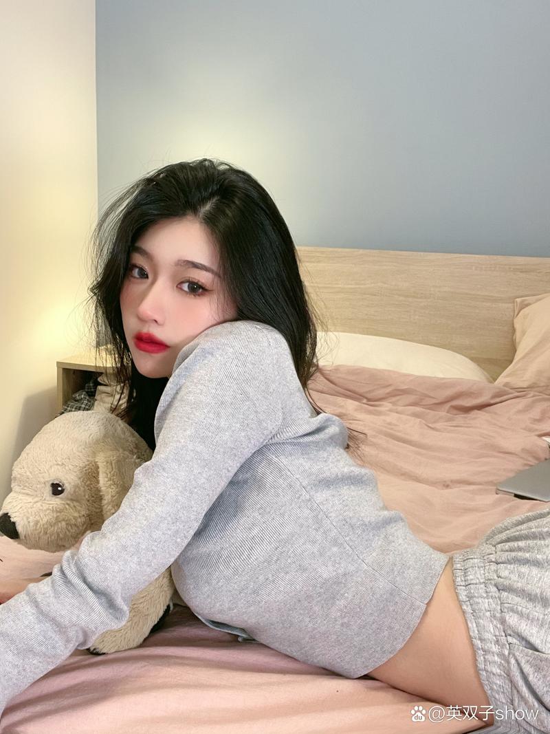 床上自拍姿势的摆法