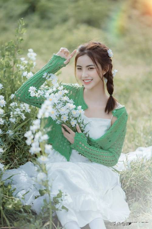 女人拍照姿势怎么摆好看一点图1