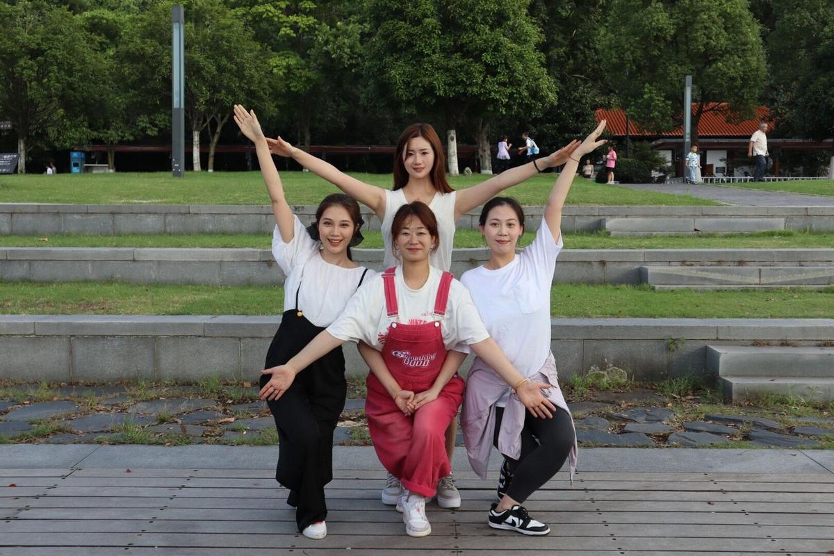 风景人物照片拍照姿势图2