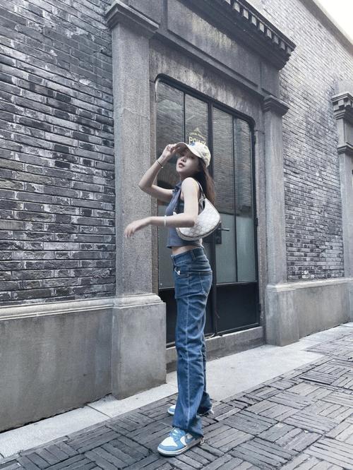 靠墙拍照技巧与方法