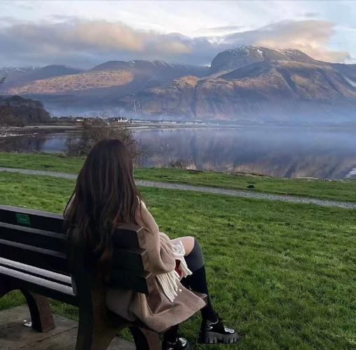 拍照姿势头像女图1