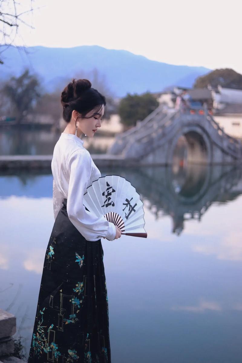 马面裙拍照姿势大全集图片欣赏图3