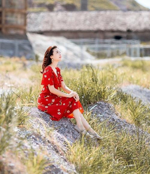 中年女性拍照姿势怎么摆好看图片欣赏图3