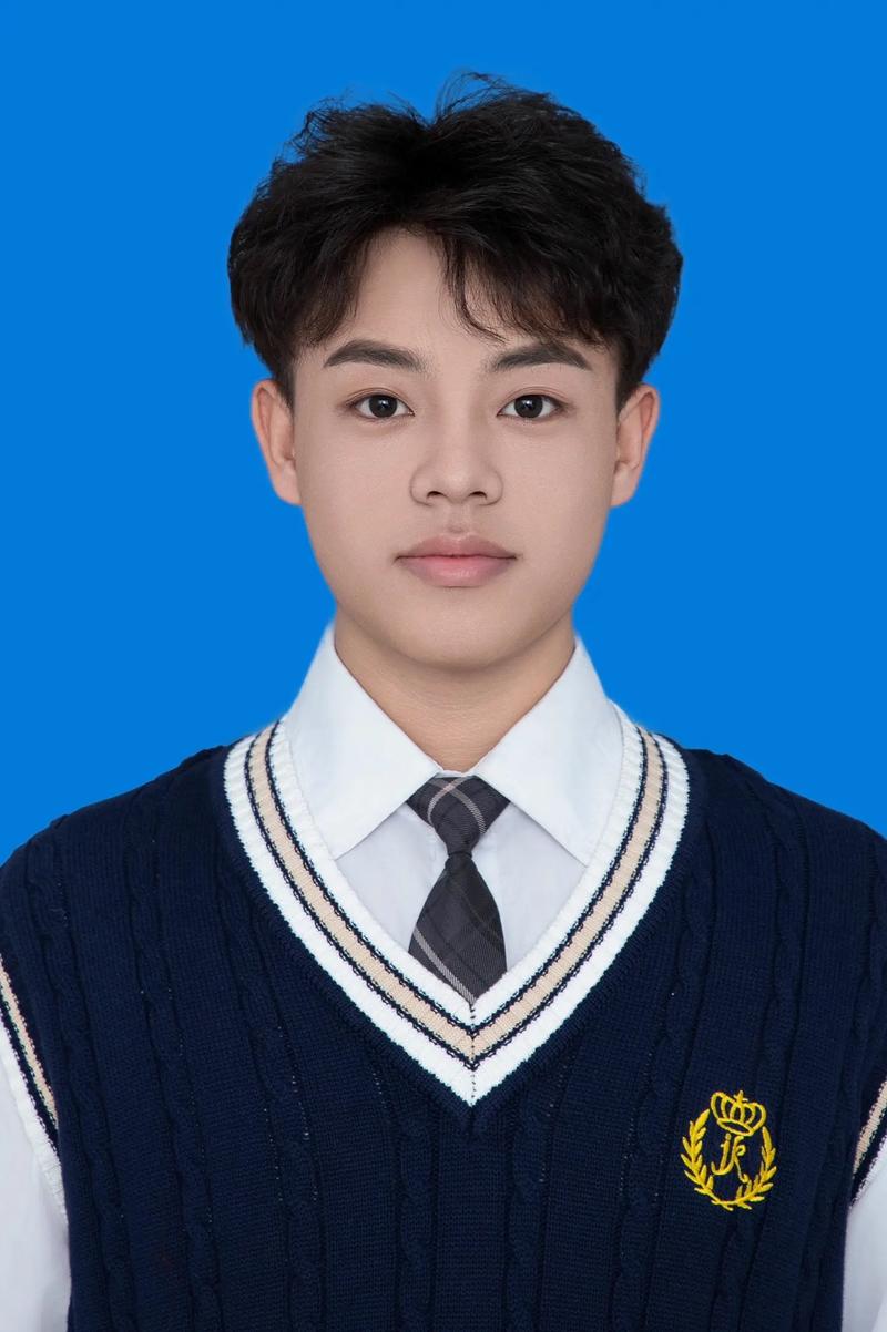 拍寸照穿什么颜色衣服