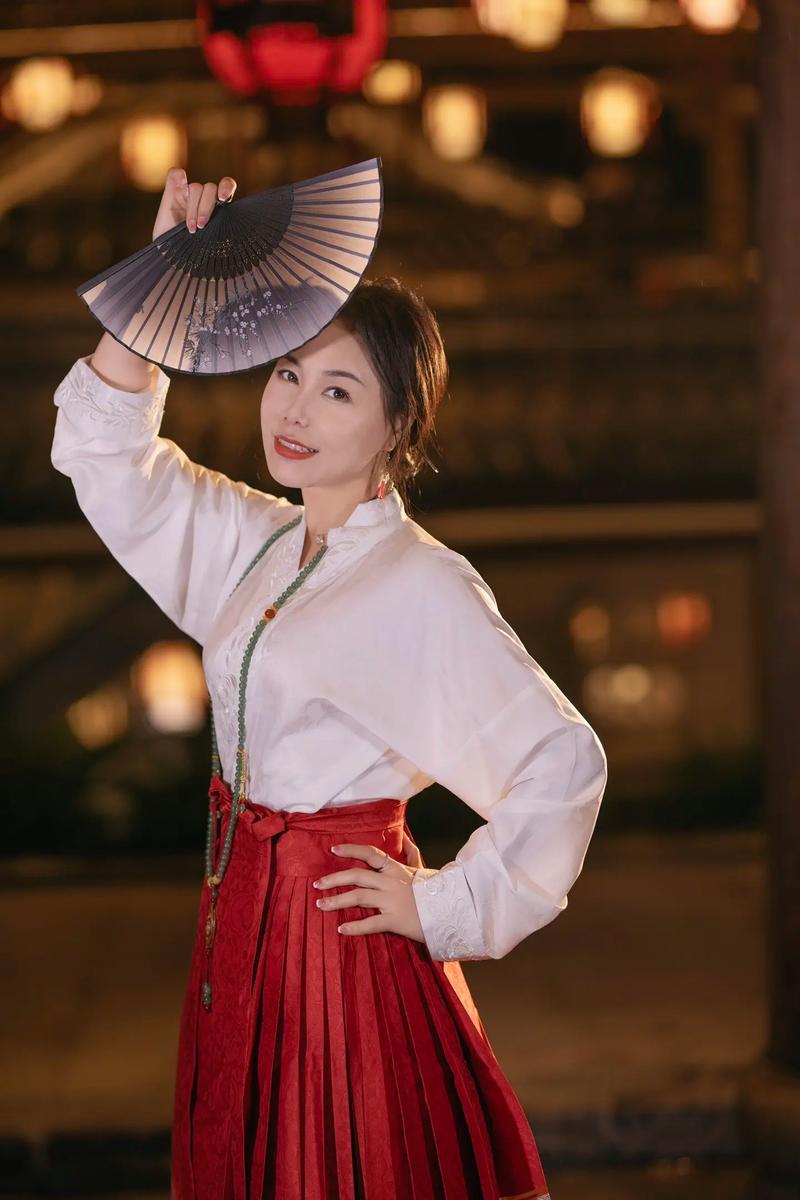 穿马面裙怎么拍照好看