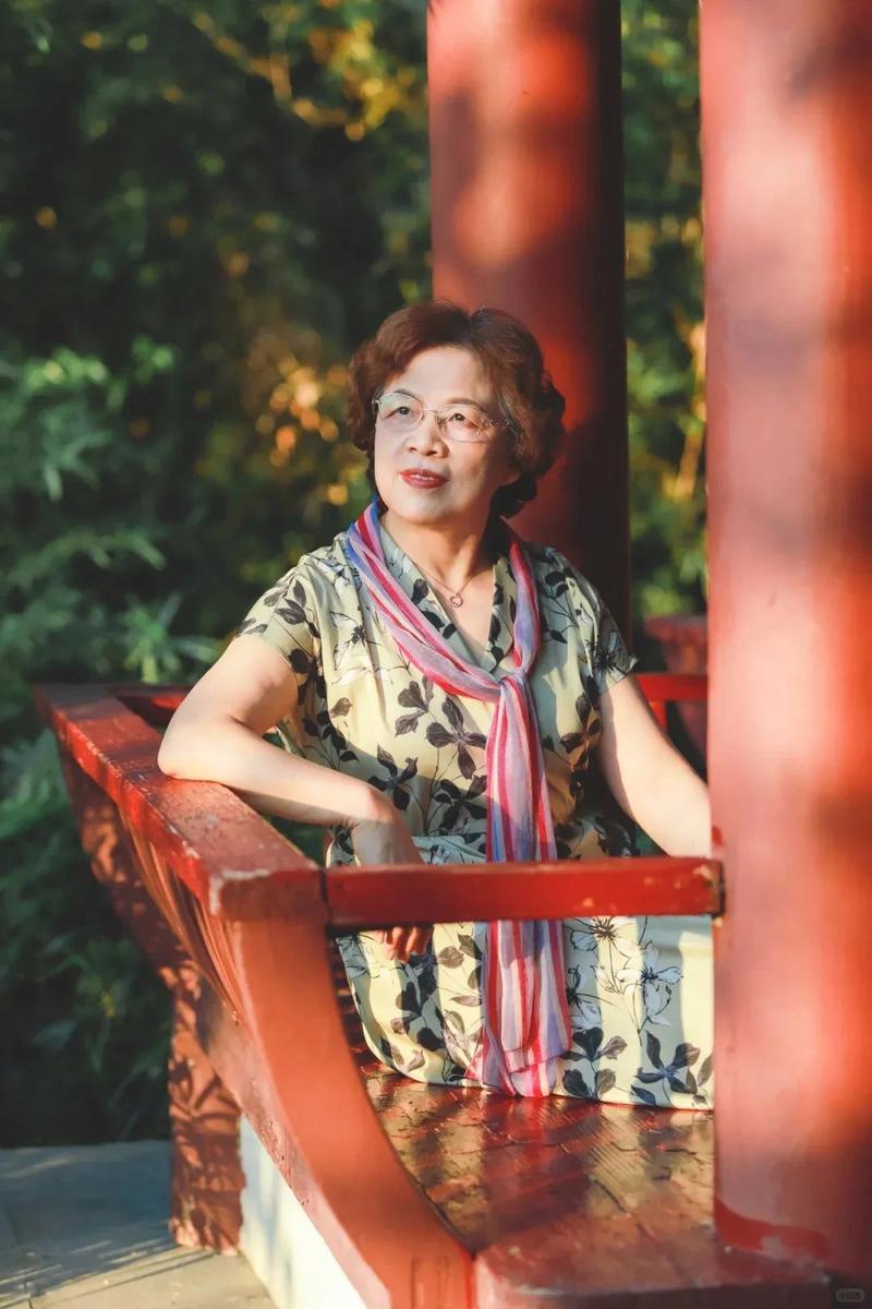 四五十岁拍照的所有姿势