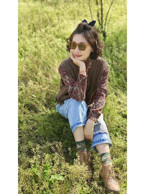 中老年人用什么样的姿势来拍照比较好