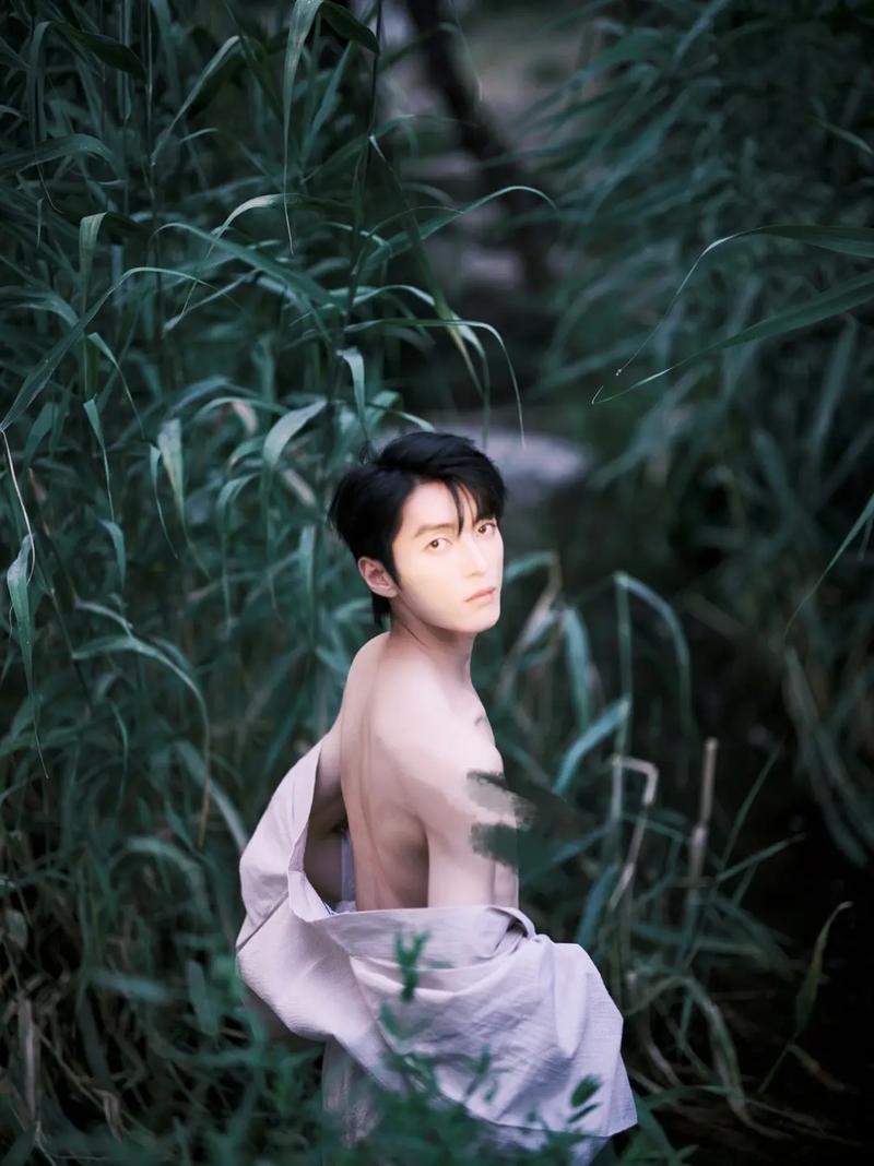 直男拍照死亡角度是什么意思