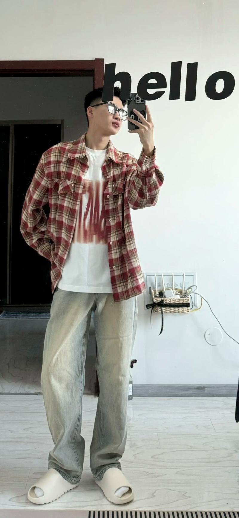 男生对镜子拍照怎么拍好看全身